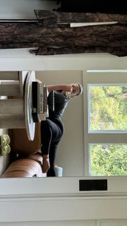 Ashley Graham feet photo thumbnail