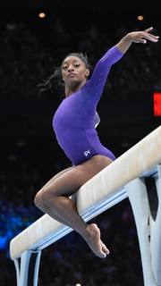 Simone Biles feet photo thumbnail