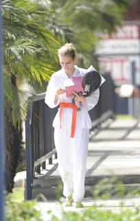 AnnaLynne McCord feet photo thumbnail
