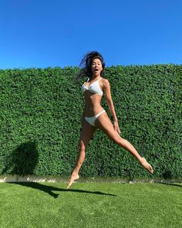 Nicole Scherzinger feet photo thumbnail
