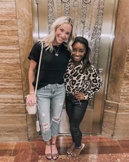 Simone Biles feet photo thumbnail