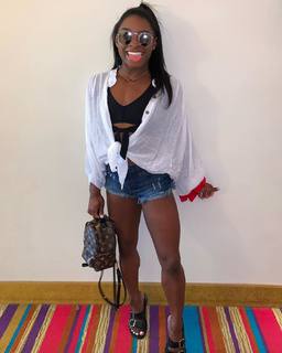 Simone Biles feet photo thumbnail