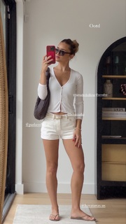 Vale Genta feet photo thumbnail