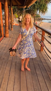 Angela Kinsey feet photo thumbnail