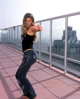 Joss Stone feet photo thumbnail