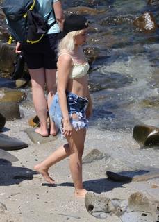 Camila Cabello feet photo thumbnail