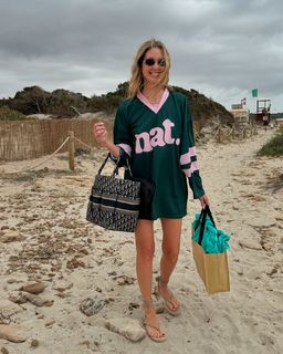Chiara Ferragni feet photo thumbnail