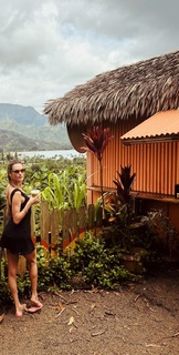 Alessandra Ambrosio feet photo thumbnail