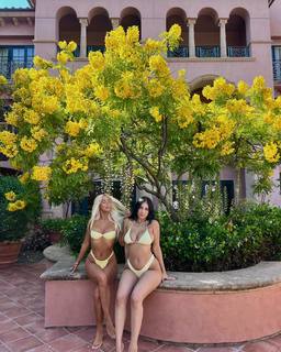 Tana Mongeau feet photo thumbnail