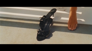 Katy Perry feet photo thumbnail