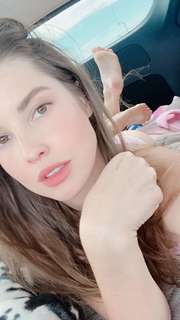 Amanda Cerny feet photo thumbnail