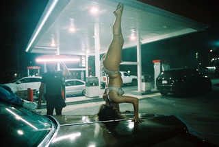 Addison Rae feet photo thumbnail