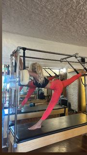 Victoria Silvstedt feet photo thumbnail