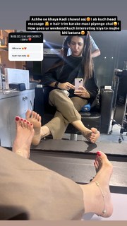Poonam Yadav feet photo thumbnail