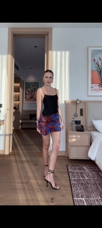 Duygu Özaslan feet photo thumbnail