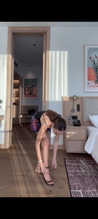 Duygu Özaslan feet photo thumbnail