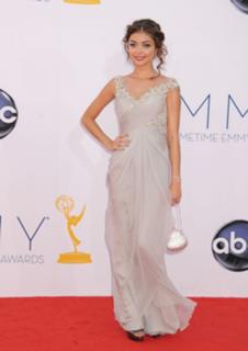 Sarah Hyland feet photo thumbnail