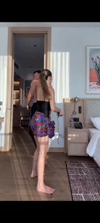 Duygu Özaslan feet photo thumbnail