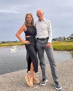 Denise Austin feet photo thumbnail