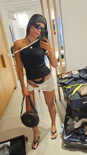 Anitta feet photo thumbnail