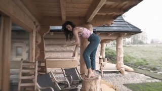 Klaudia Halejcio feet photo thumbnail