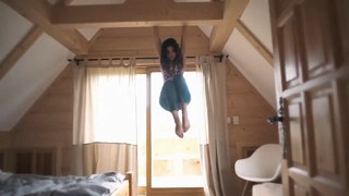 Klaudia Halejcio feet photo thumbnail