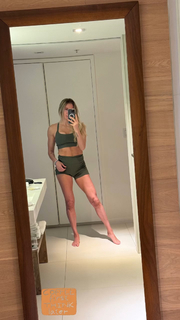 Ashley Fliehr feet photo thumbnail