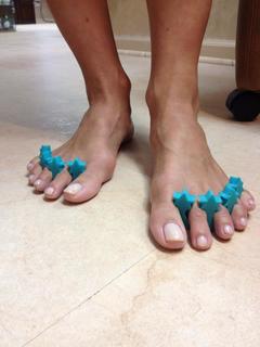 Pamela Anderson feet photo thumbnail