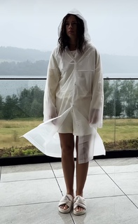 Klaudia Halejcio feet photo thumbnail
