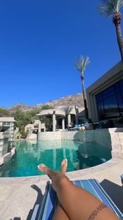 Victoria Waldrip feet photo thumbnail