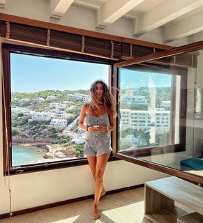 Melita Toniolo feet photo thumbnail