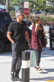 Jessica Alba feet photo thumbnail
