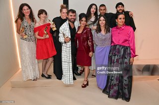 Salma Hayek feet photo thumbnail
