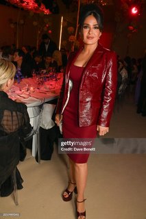 Salma Hayek feet photo thumbnail