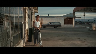 Linda Hamilton feet photo 3