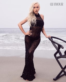Christina Aguilera feet photo thumbnail
