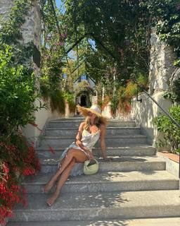 Diletta Leotta feet photo thumbnail