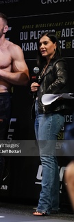 Megan Olivi feet photo thumbnail