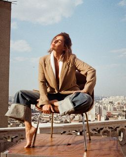 Deborah Secco feet photo thumbnail