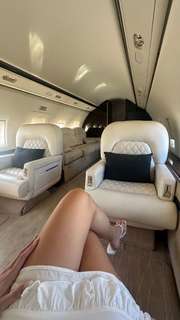 Natalie Noel Mariduena feet photo thumbnail