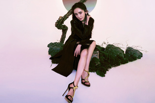 Mi Yang feet photo thumbnail