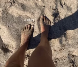 Paulina Sykut feet photo thumbnail