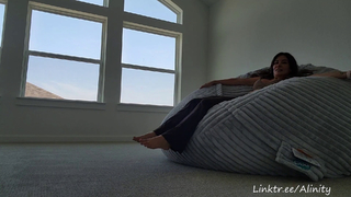 Natalia Mogollon feet photo thumbnail