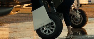 Scarlett Johansson feet photo thumbnail