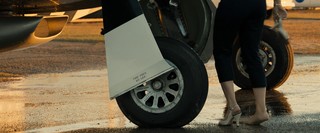 Scarlett Johansson feet photo thumbnail