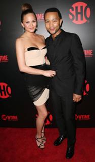 Chrissy Teigen feet photo thumbnail