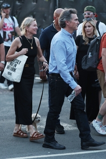 Naomi Watts feet photo thumbnail
