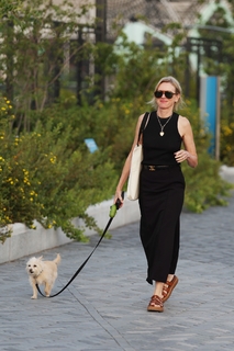 Naomi Watts feet photo thumbnail