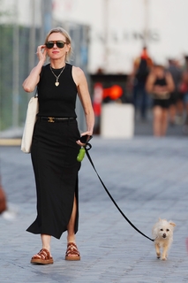 Naomi Watts feet photo thumbnail