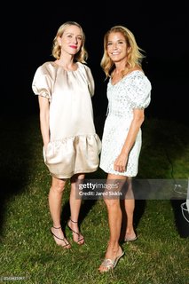 Naomi Watts feet photo thumbnail